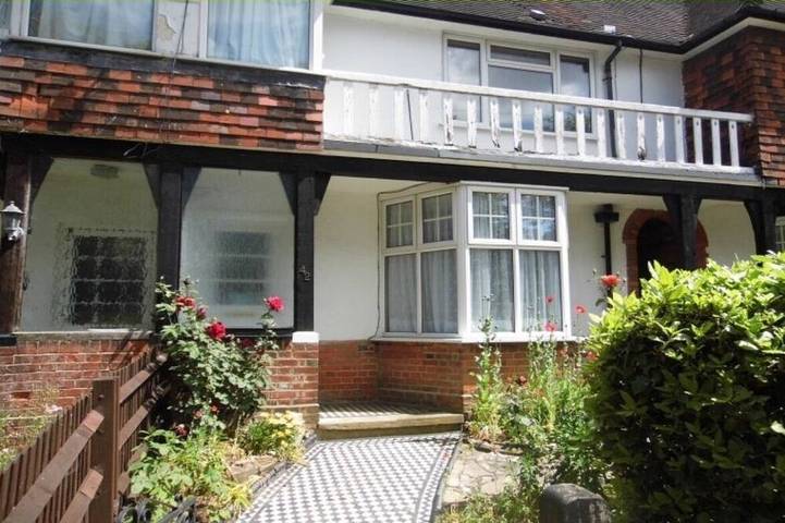 Apartment for 5 people, with garden in Harrow