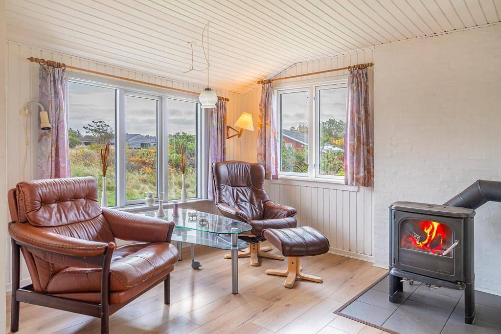 Gut geleggenes Ferienhaus auf einem Eckgrundstück in Henne, Varde