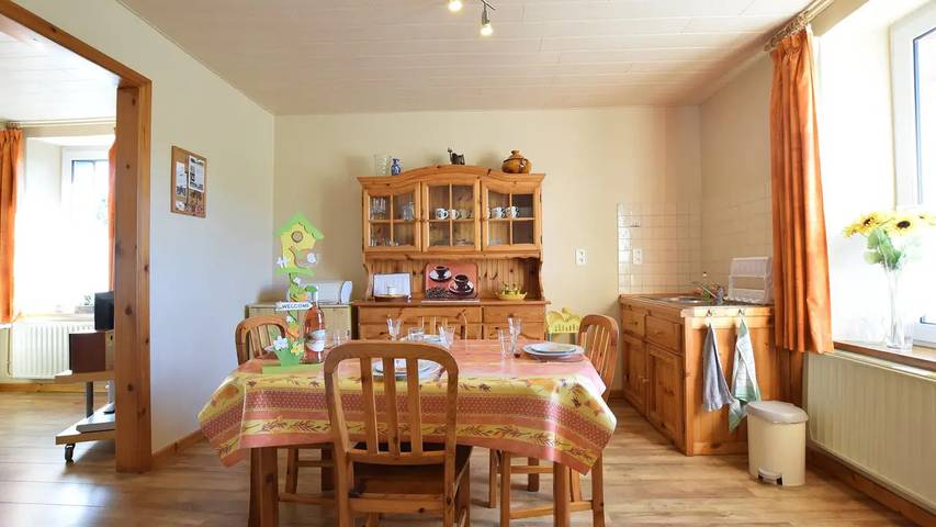Location de vacances pour 13 personnes, avec sauna et jardin à Gouvy - 3