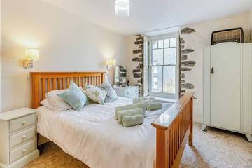 Cottage for 10 People in Solva, Pembrokeshire, Photo 3