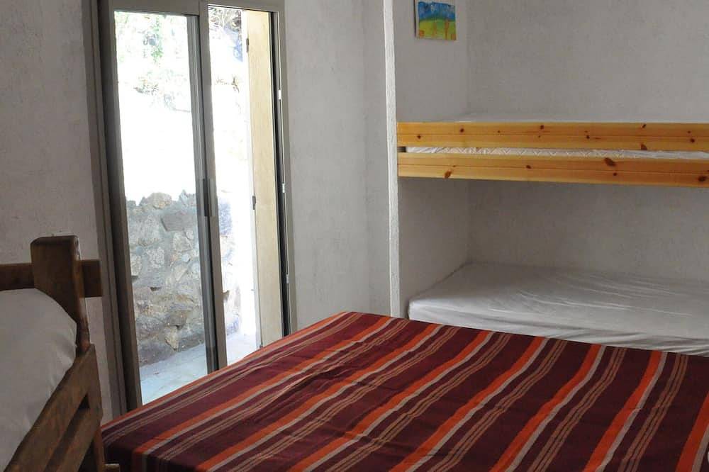 Renting : Villa La Crique  in L'Escalet.     in l'Escalet, Ramatuelle