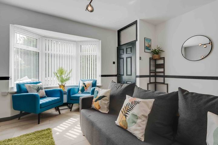 Holiday home for 8 people, with Terrace in Liverpool