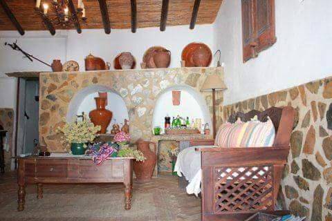 Location de vacances pour 8 personnes, avec jardin ainsi que vue et piscine, animaux acceptés dans Almodôvar - 2