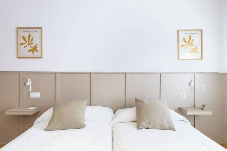 Gîte pour 9 personnes, avec Terrasse ainsi que Jardin et Piscine à Gálvez - 3