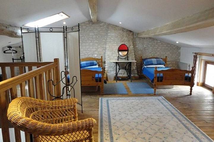 Gîte pour 6 personnes, avec piscine et jardin à Saint-Palais-de-Phiolin - 3