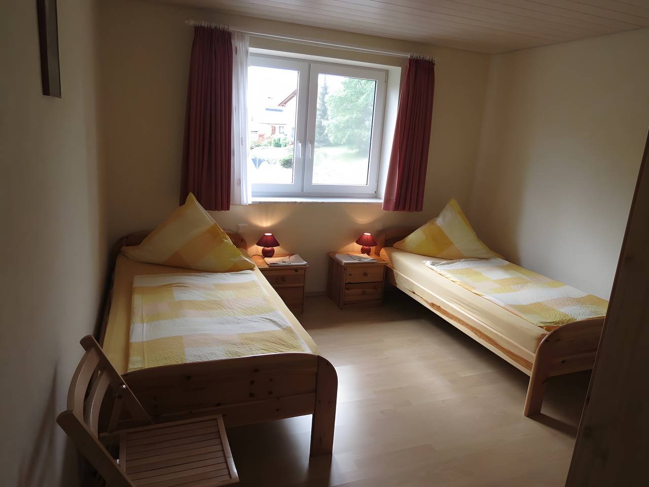 Ganze Wohnung, Ferienwohnung '2' mit Balkon, Garten und Wlan in Überlingen, Region Bodensee-Oberschwaben