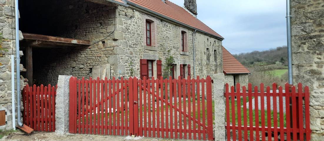 Gîte pour 4 personnes, avec terrasse et jardin, animaux acceptés