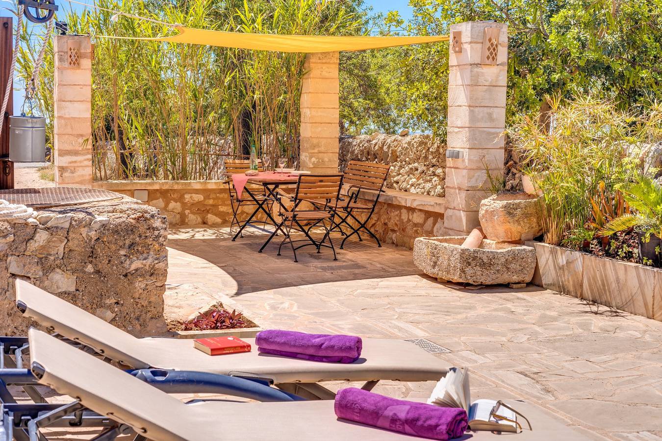 Country House 'Casita Els Sestadors' with Private Terrace, Wi-Fi and Air Conditioning in S'Alqueria Blanca, Santanyí