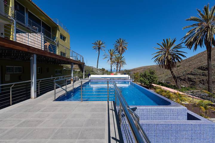 Apartamento rural para 2 personas, con piscina además de jardín y terraza en Telde