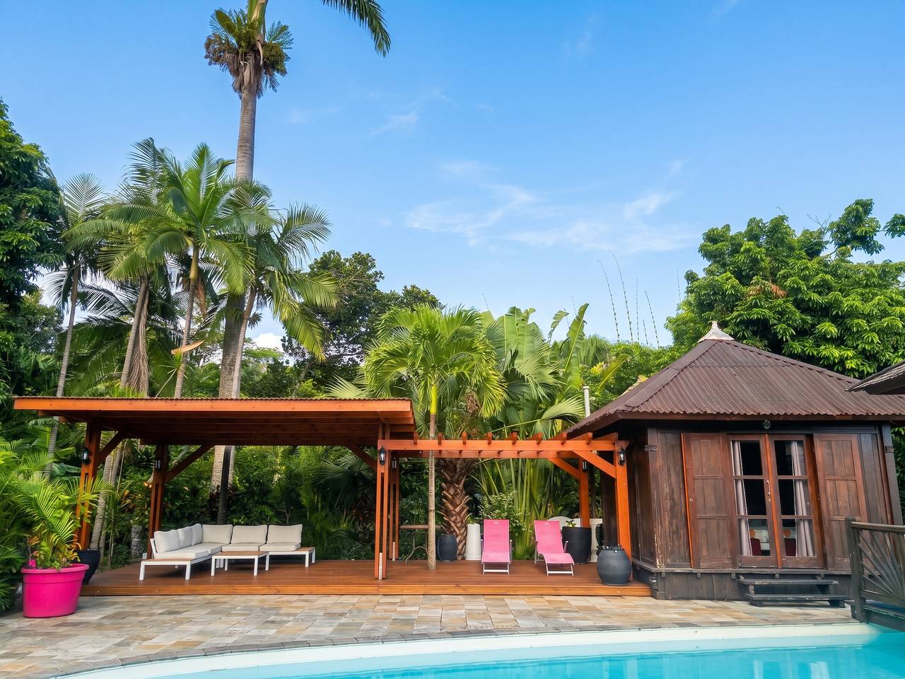 Bungalow cómodo en Ruisseau con piscina compartida in Saint-Louis, Reunión