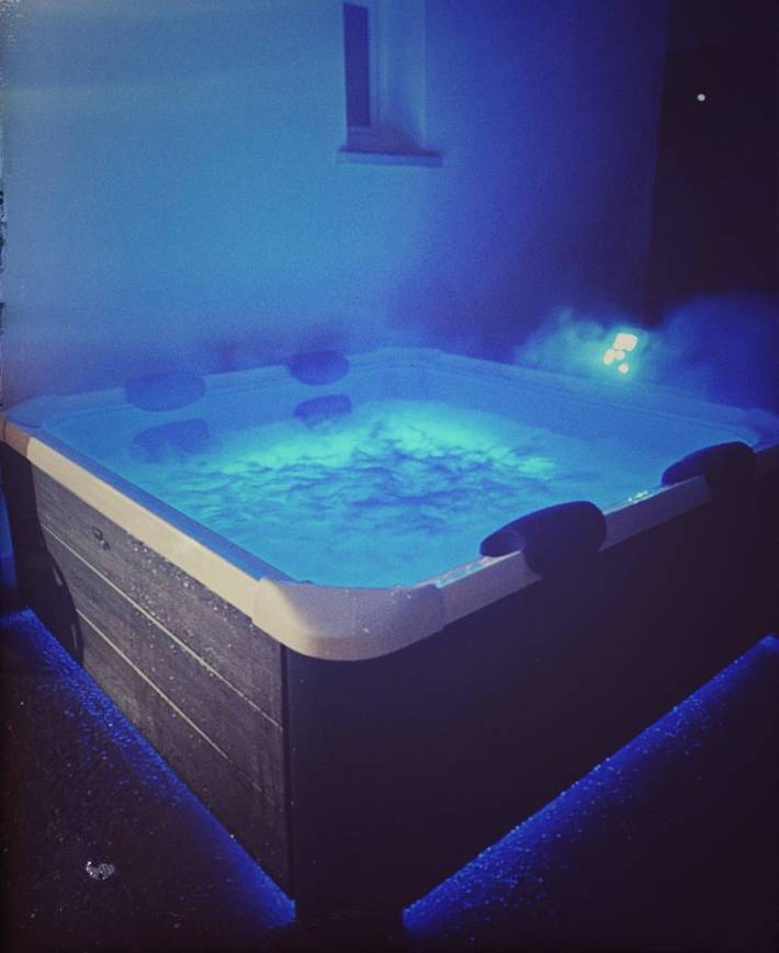 Gîte pour 8 personnes, avec jacuzzi et terrasse, animaux acceptés à Biscarrosse - 2