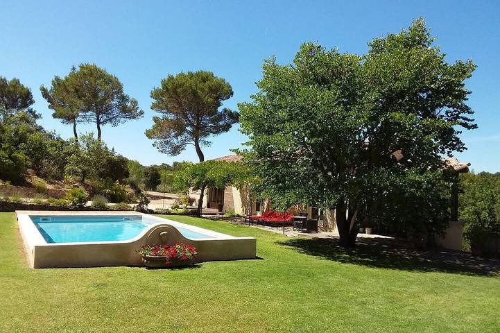 Maison de vacances pour 6 personnes, avec Terrasse et Jardin à Rognes