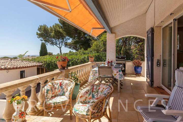 Holiday house with pool close to the beach in St-Aygulf in Roquebrune-sur-Argens, Mediterranean Coast (France)
