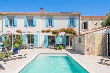 Villa pour 14 personnes, avec jardin et terrasse à Avignon