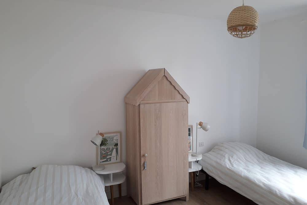 Family home for up to 10 people Brignogan-Plages 300 m from the beach in Brignogan-Plages, Brest region