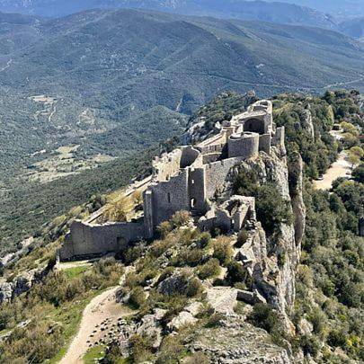 Three-Bedroom Home in Duilhac-sous-Peyrepertuse, Parc naturel régional Corbières-Fenouillèdes