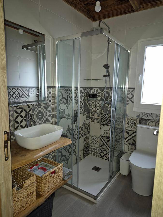Casa rural con piscina para 5 personas, con Balcón además de Terraza y Vistas en Salnés - 2