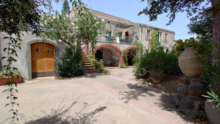 Ferienhaus für 6 Personen, mit Balkon und Terrasse sowie Garten und Ausblick