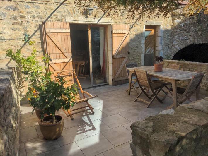 Location de vacances pour 8 personnes, avec vue ainsi que piscine et jardin à Saint-Montan - 4