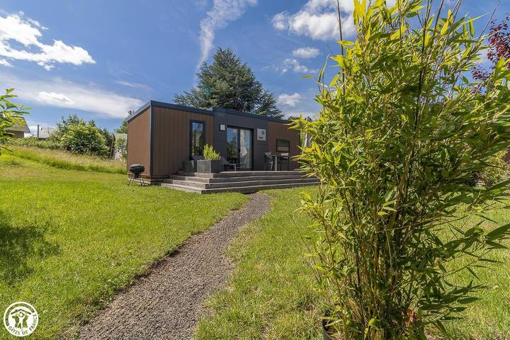 Gîte pour 4 personnes, avec jardin à Chambon-sur-Lac - 3