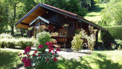 Maison de campagne pour 2 personnes, avec vue ainsi que terrasse et jardin à Domancy