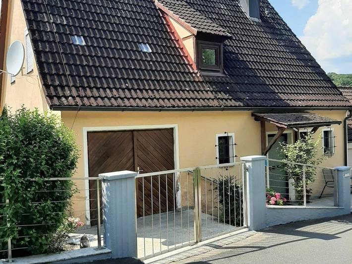 Ferienhaus für 6 Personen, mit Balkon und Terrasse sowie Garten und Ausblick in der Fränkische Schweiz