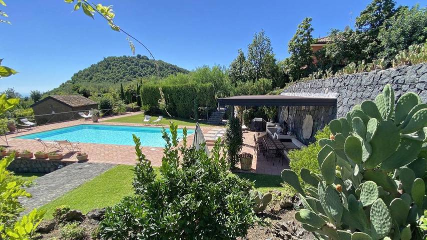 Villa per 8 persone, con Terrazza e Giardino nonché Piscina e Panorama a Trecastagni