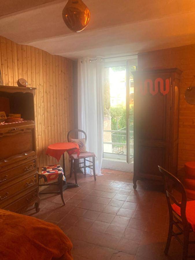 Appartement entier, One-Bedroom Apartment in La Turbie, Côte méditerranéenne (France)