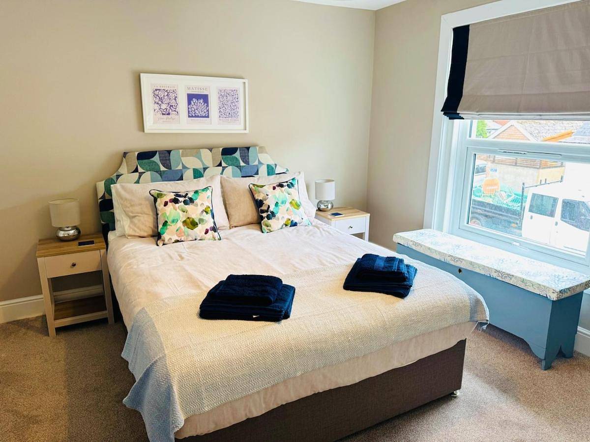 Three-Bedroom House in Cowes, Isle of Wight