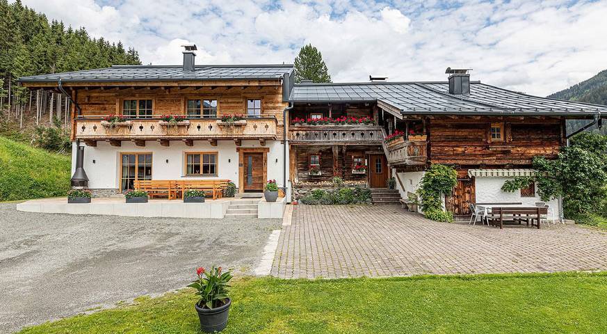 Ferienhaus für 19 Personen, mit Terrasse in Saalbach-Hinterglemm-Leogang - 2