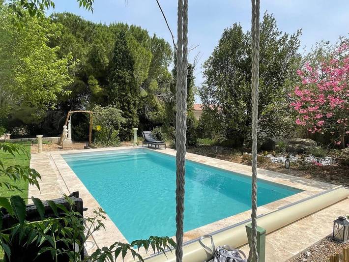 Location de vacances pour 8 personnes, avec Balcon et Terrasse ainsi que Jardin et Piscine à Cazouls-lès-Béziers