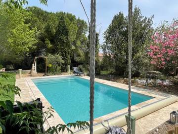 Cottage pour 8 personnes, avec sauna et piscine ainsi que jardin et vue, animaux acceptés à Cazouls-lès-Béziers