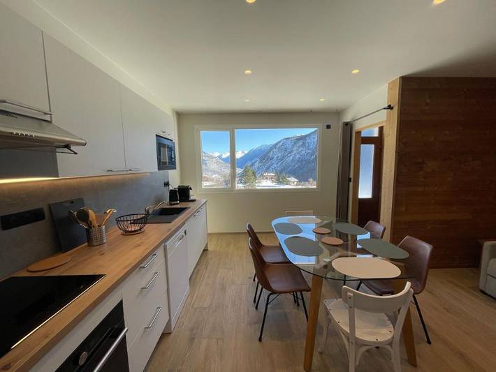 Gîte pour 7 personnes, avec terrasse ainsi que vue et jardin à Montricher-Albanne - 2