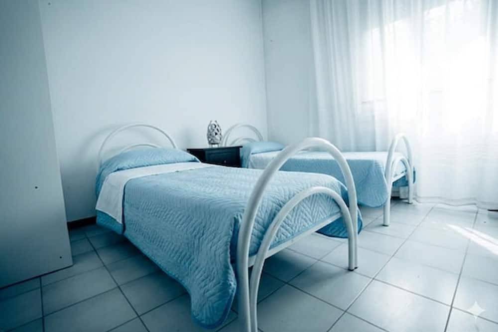 Entire apartment, Twins'house in Francavilla al Mare, Chieti Province