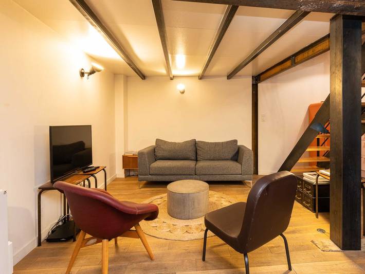Ferienwohnung für 2 Personen, mit Terrasse, kinderfreundlich in Lyon