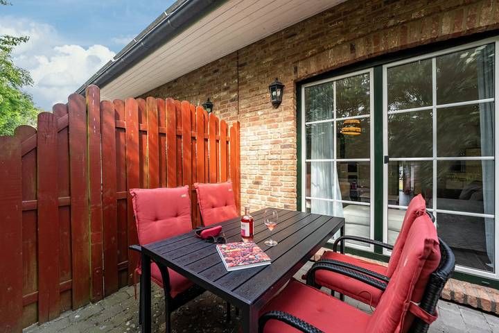 Casa de férias 'Haus Am Dorfteich A E-Laden Möglich' com terraço privado in Fehmarn Oeste, Fehmarn