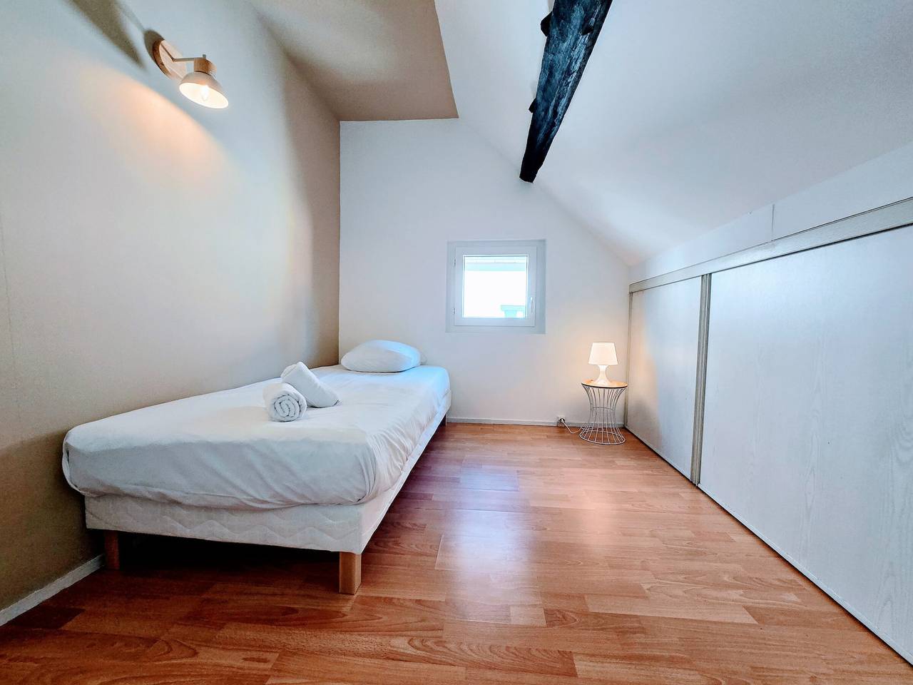 Charming Auxerre apartment with Wi-Fi and garage in Auxerre, Auxerre region