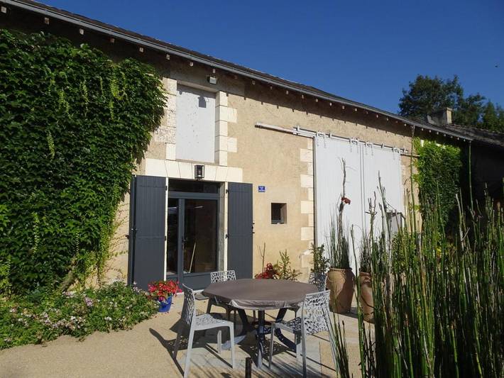 Gîte pour 3 personnes, avec vue et jardin à Quinçay