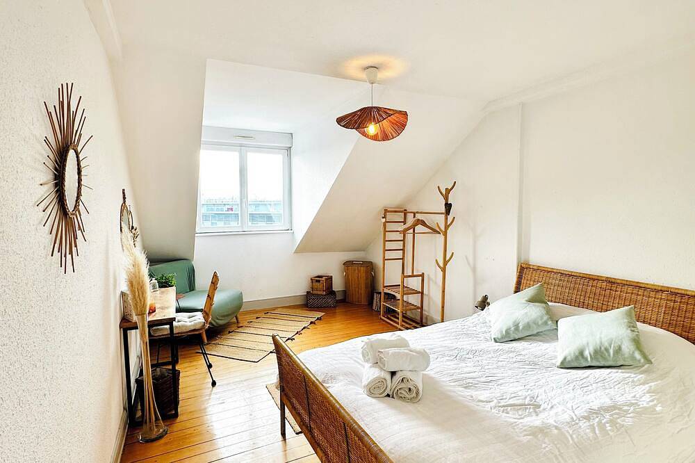 Entire apartment, Vintage Loft •  155 m² •  4 bedrooms •  Parking, Netflix, Ultra-fast fiber Wifi in Mulhouse, Mulhouse region