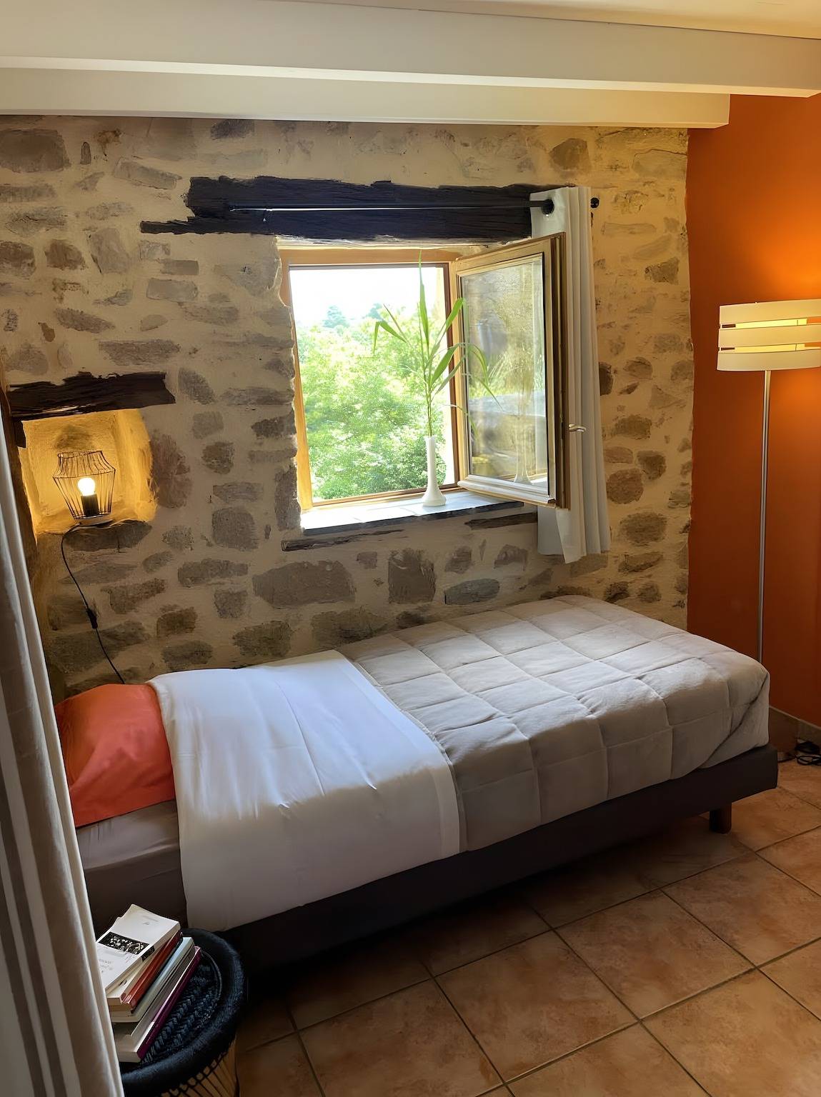 Chambre d'hôtes Colibri avec piscine partagée, terrasse couverte commune et Wi-Fi in Felzins, Lot