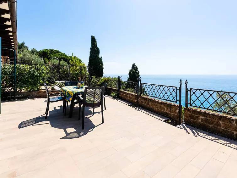 Ganze Wohnung, 2 Zimmer 5 Personen in Poggi (Imperia), Imperia