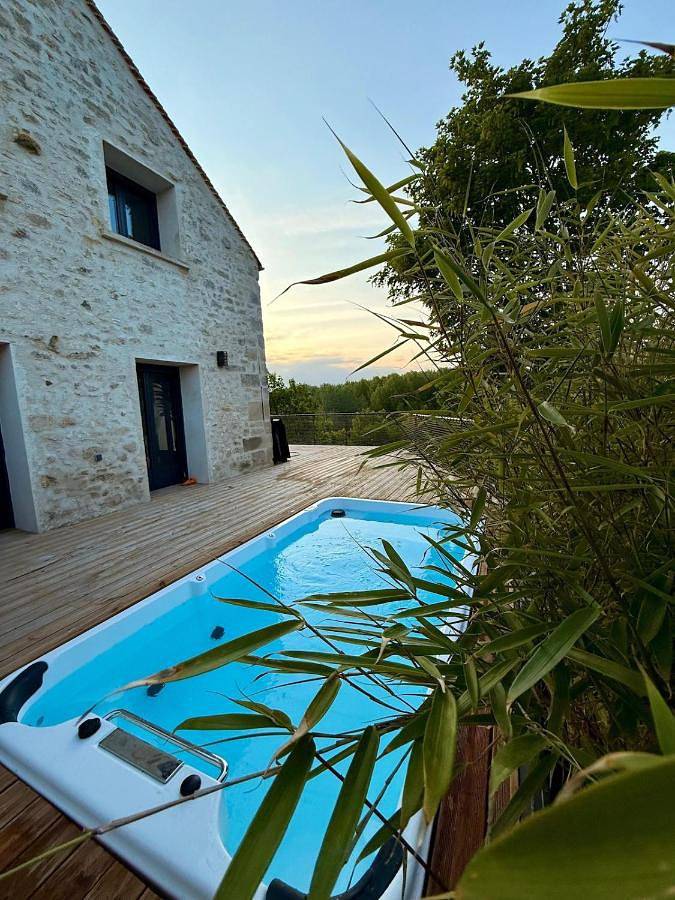 Gîte pour 4 personnes, avec jacuzzi ainsi que terrasse et piscine à Lavilletertre - 3