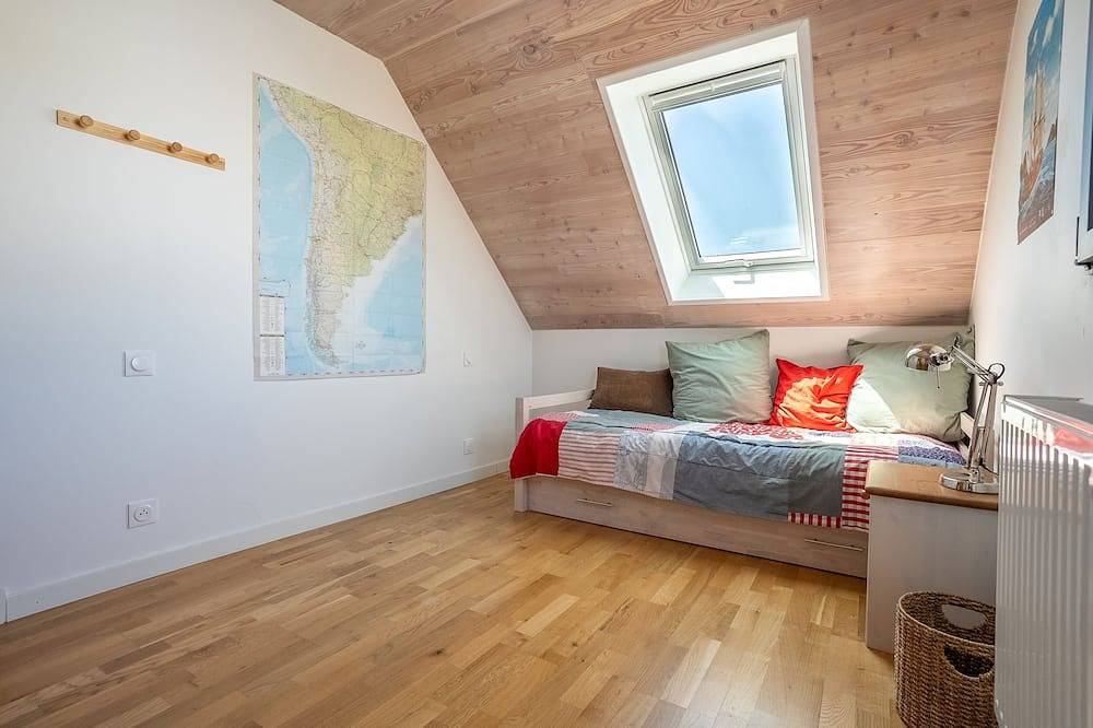 Apartamento entero, Le 50 Bis - 200 m du rivage (rade), 5 minutes plage de baignade in Locmiquélic, Côte des Mégalithes
