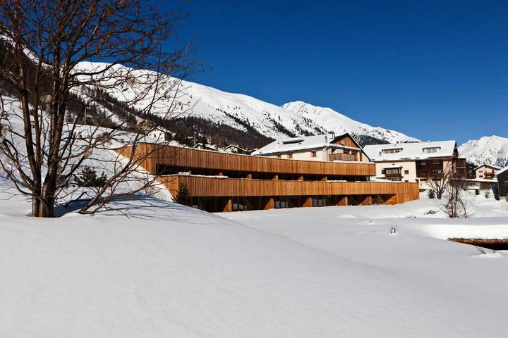 Hôtel pour 4 personnes, avec jardin et sauna ainsi que jacuzzi et piscine à Zernez - 3