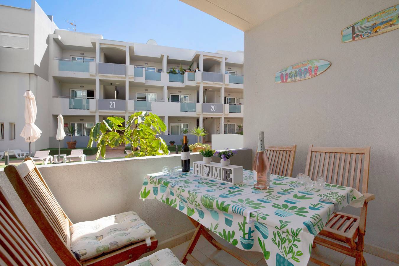 Gehele studio, Studio Appartement "Garden 128" met Gedeeld Zwembad, Privé Terras & Wi-Fi in Corralejo, La Oliva