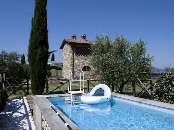 Villa per 3 persone, con giardino e piscina a Reggello