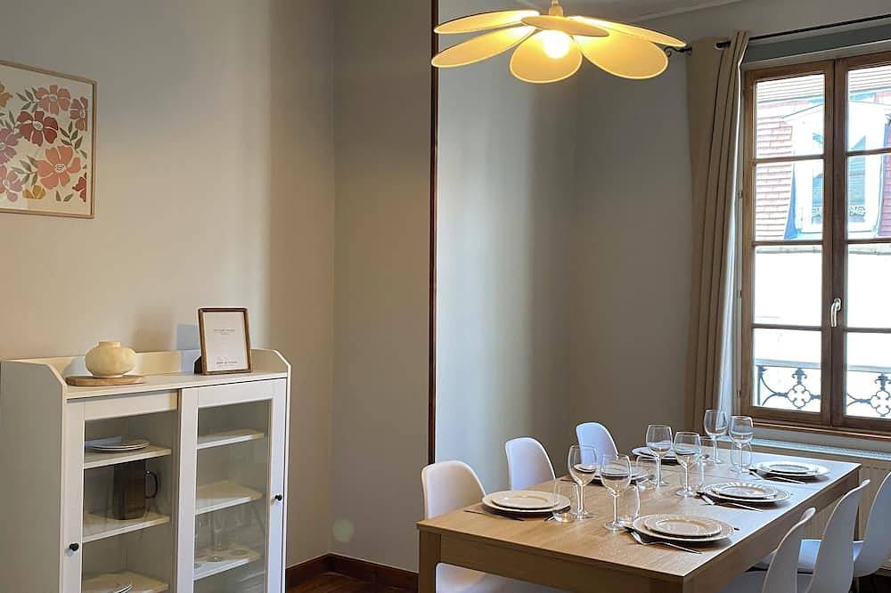 Entire apartment, Charming city apartment ~ Le Cocoon bourguignon in Auxerre, Auxerre region