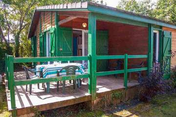 Gîte pour 6 personnes, avec terrasse et piscine, animaux acceptés à Naucelle