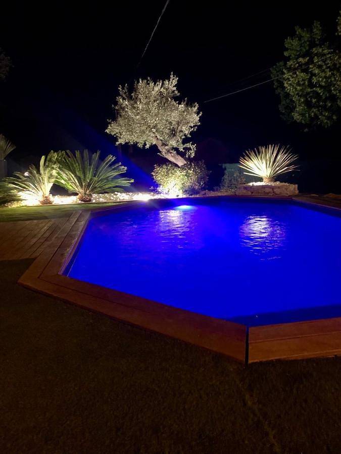 Location de vacances pour 9 personnes, avec piscine et terrasse à Évenos - 3