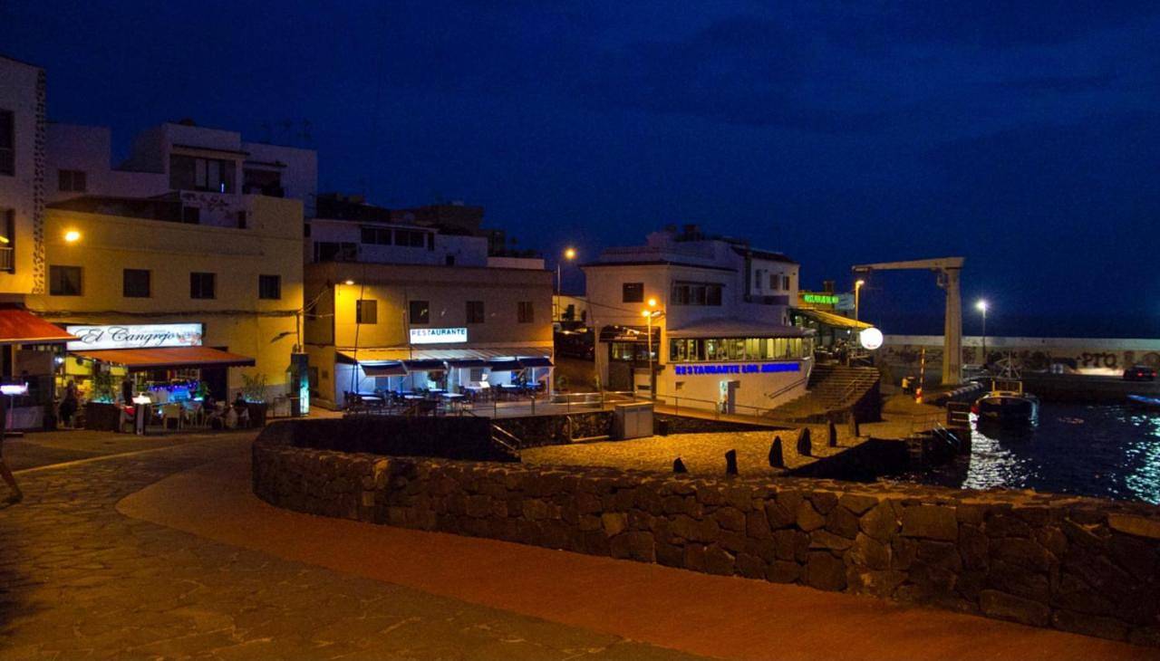 B&B paraiso tenerife super economy rooms airport in Los Abrigos, Granadilla de Abona